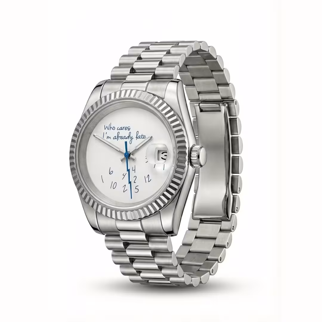 Montre boitier 39 mm montre vue de coté laissant apparaitre la boucle déployante arrière